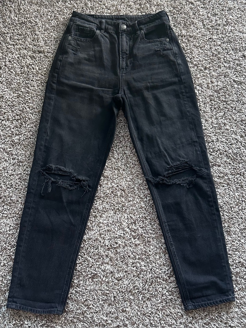 AMERICAN EAGLE Highest Straight Jeans Black Distressed Ripped Knees Sz 2 Regular
